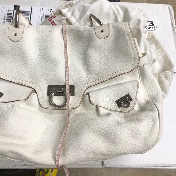 Ferragamo White Bag - Picture 11 of 16